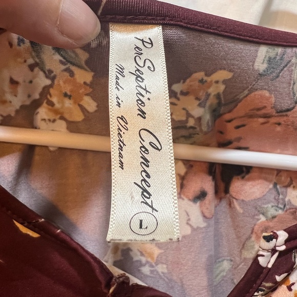 Perseption concept blouse - Picture 4 of 4